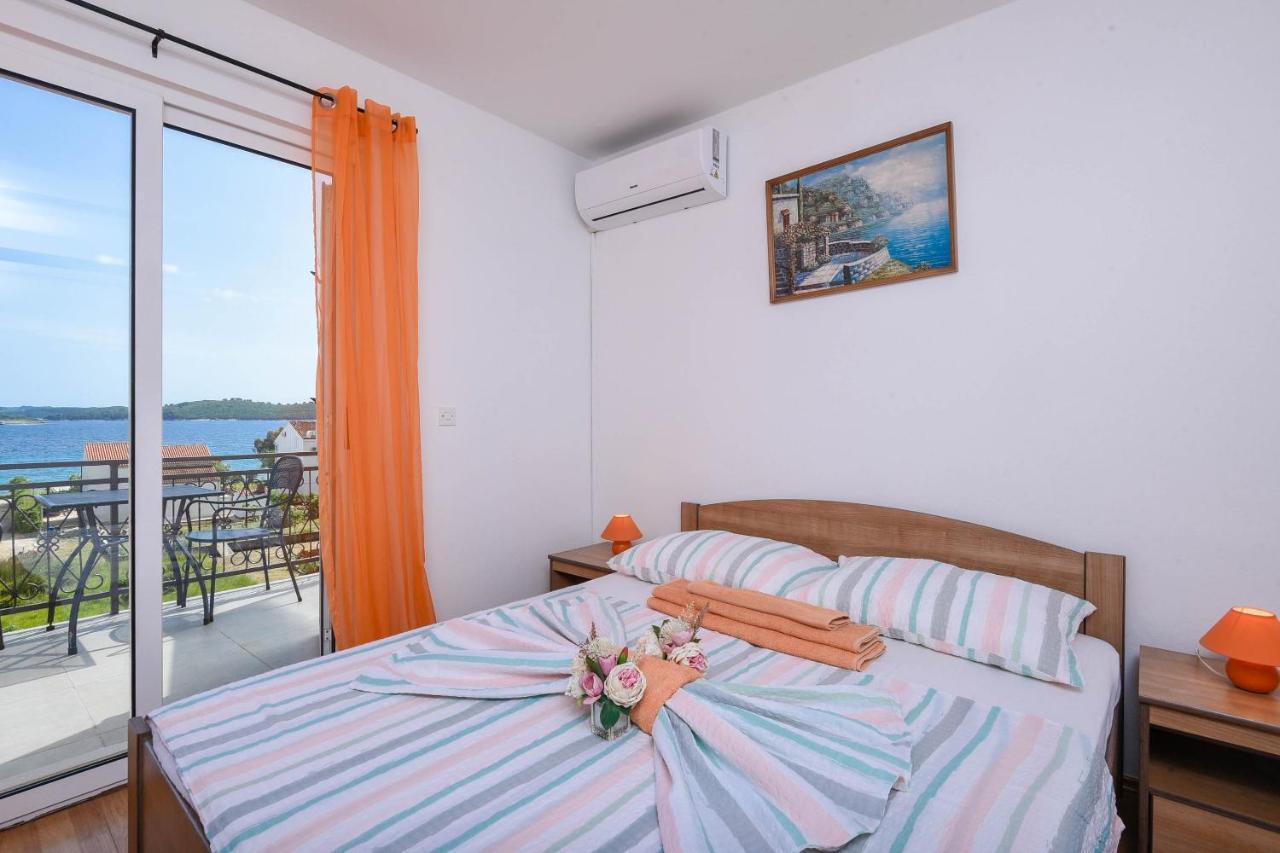 Lulak Studio Apartments Orebic Ngoại thất bức ảnh